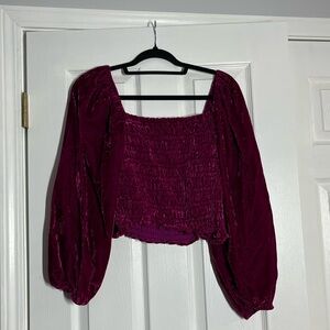 Anthropologie magenta crushed velvet puff sleeve top, size Small